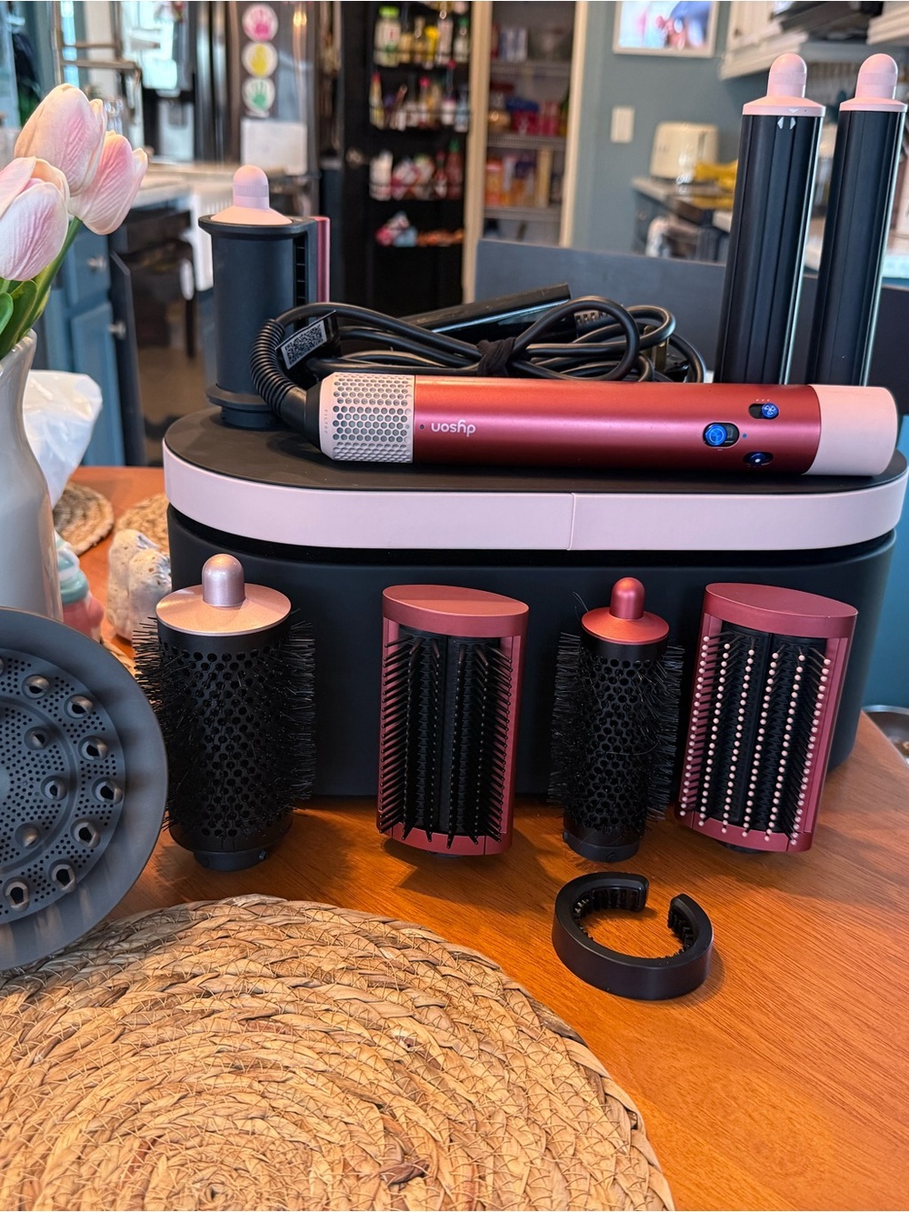 Dyson airwrap with extras!